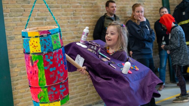 Fastelavn: Brandmænd gjorde 60 børn glade