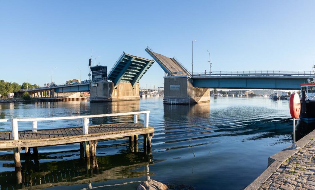 Natarbejde på Egernsundbroen