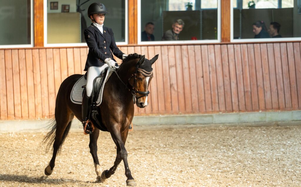 To lokale talenter med til dressurlandsstævne hos Sundeved Rideklub