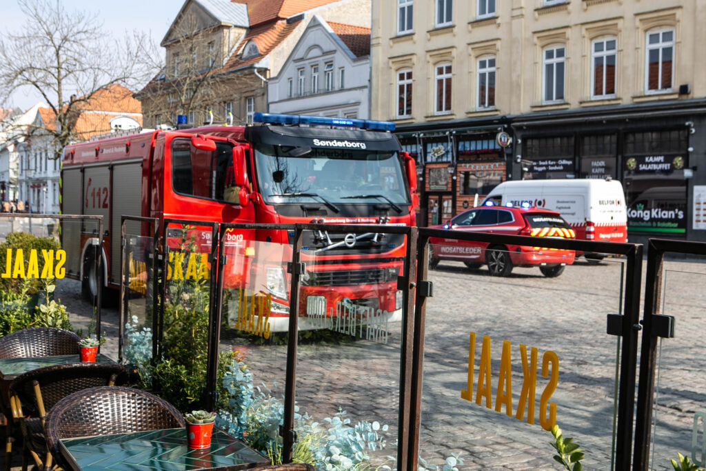 Gaslugt fik brandbil til at rykke ud