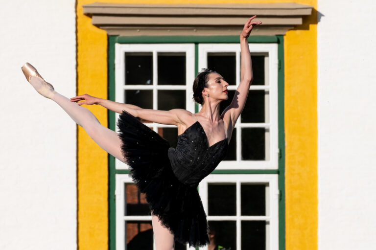 Kongelig Sommerballet – kom til fods eller på cykel