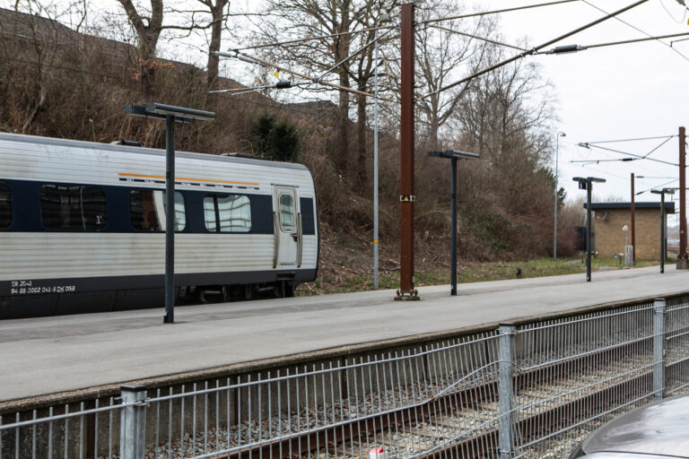 Kommunen gør bilister mere opmærksomme på jernbaneoverskæringer