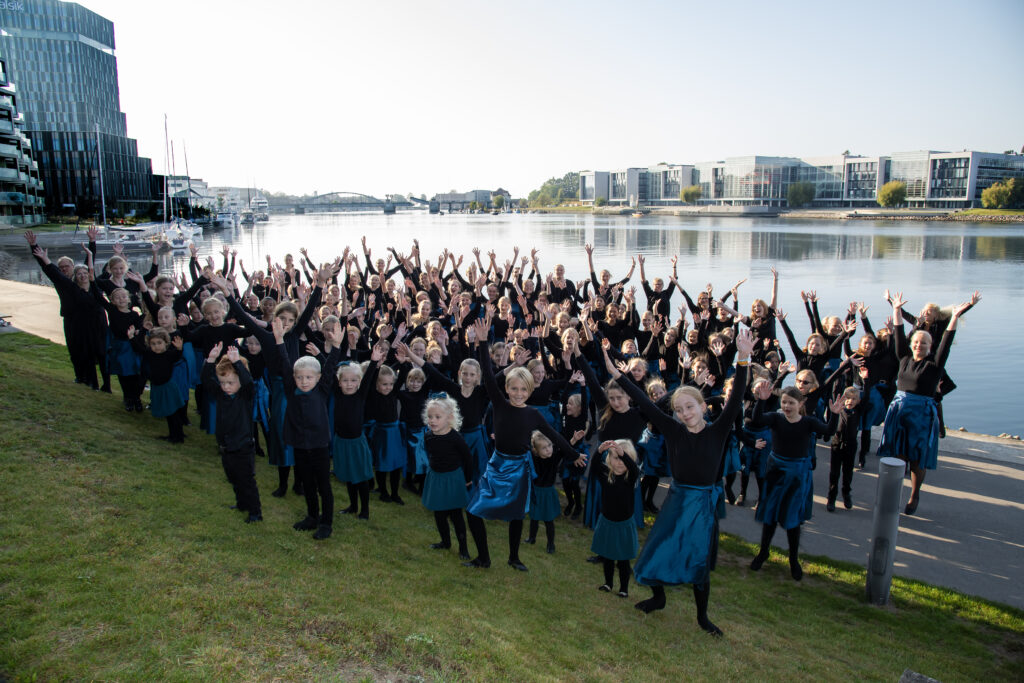 Vil du støtte en sanger i Sønderjysk Pigekor og Drengekor med 1000 kroner?
