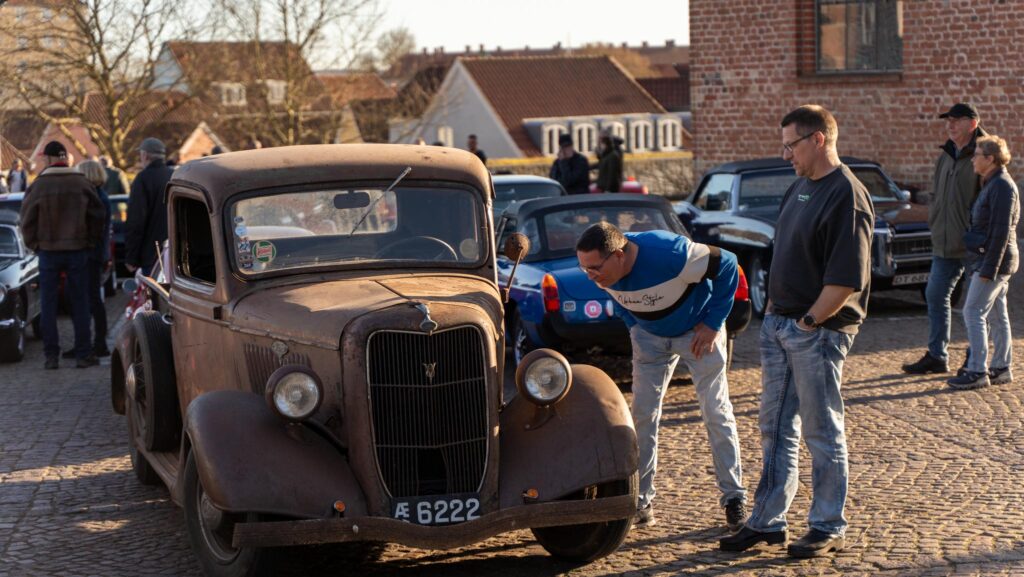 Torsdagstræffet for veteranbiler: Ny lokation – samme gode stemning