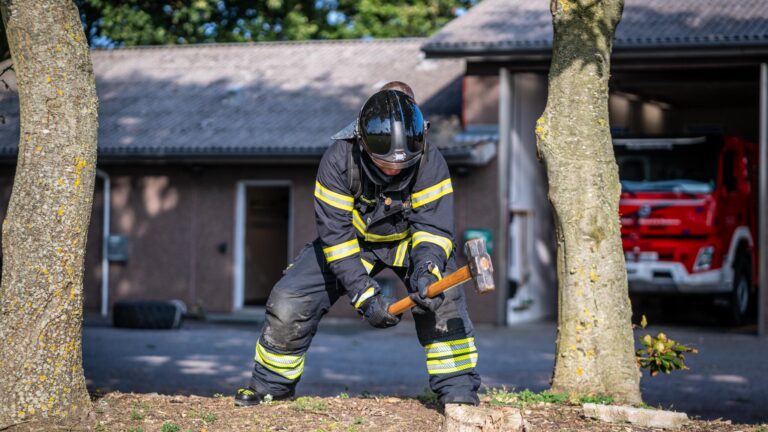 Børn og voksne kan teste om de er lige så seje som brandmænd