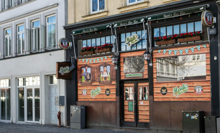 Ung mand ville på bar efter lukketid