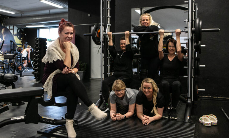 Kvinder skal træne med tunge vægte