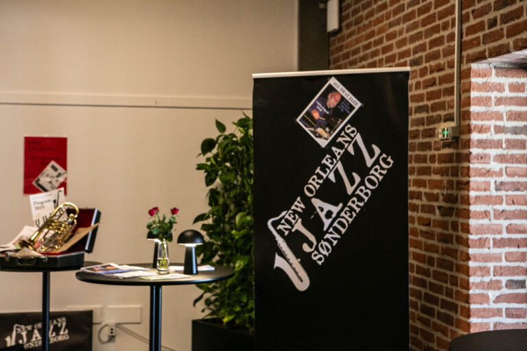 Kom og nyd super godt og dygtigt skandinavisk baseret jazzband