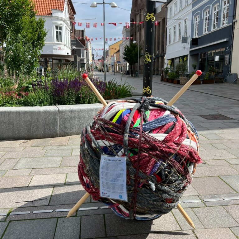 Skal du med Strikkefestivalens pyntehold?