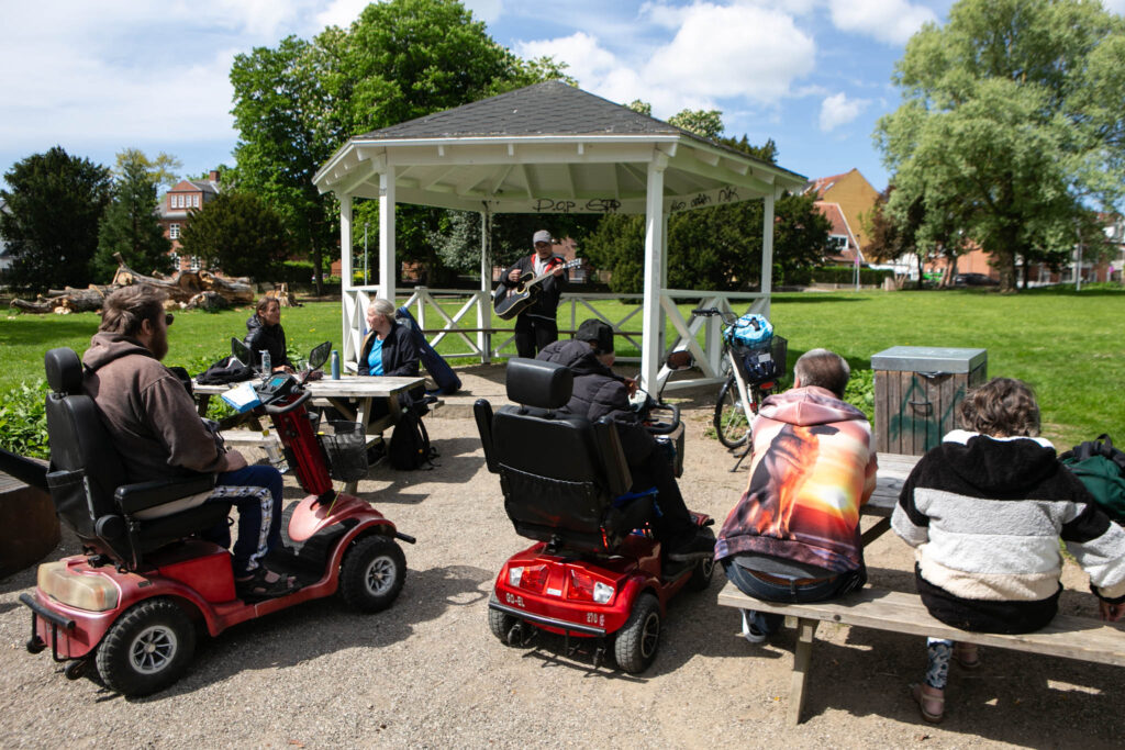 Brikkerne til Sjov & Musik er på plads