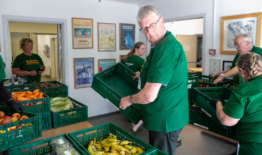 Borgmesteren var frivillig i Madbanken