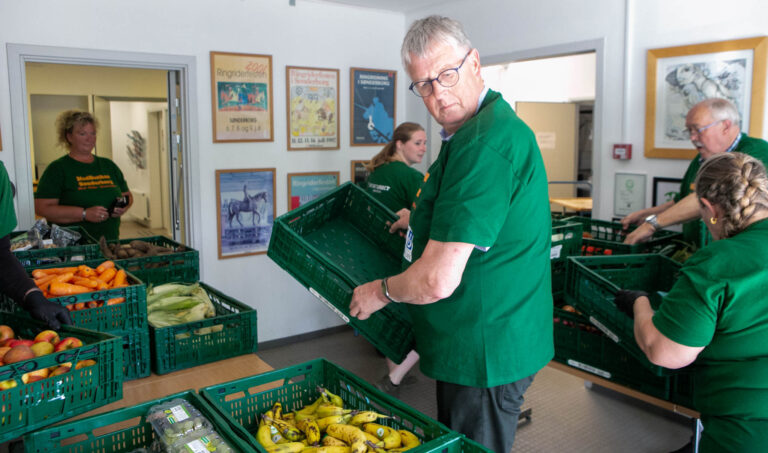 Borgmesteren var frivillig i Madbanken
