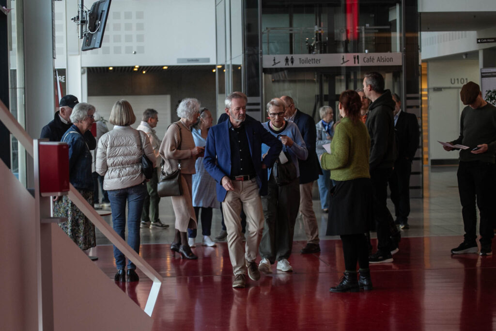 Bogkoncerten Annas Sang er meget tæt at fylde koncertsalen