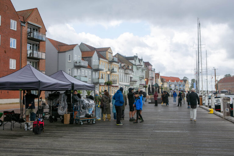 Sønderborgs havnepromonade er kulisse i tv-serien Dr. Nice