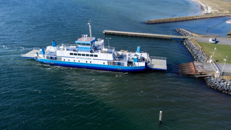 Færgen Bitten skal en tur på værft