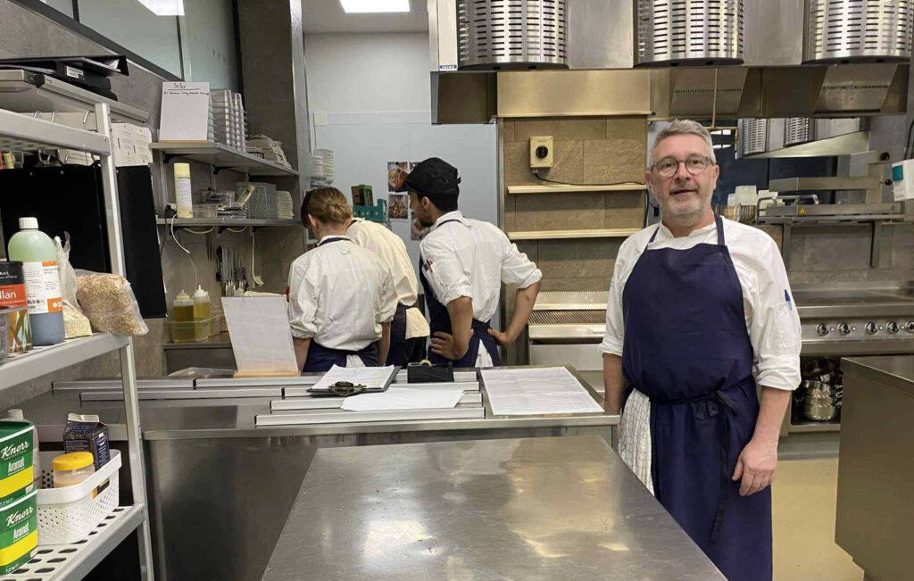 Der er dejligt travlt på Hotel Alsik