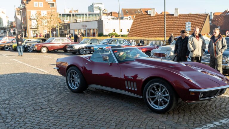 Kirketorvet er reserveret til veteranbilerne