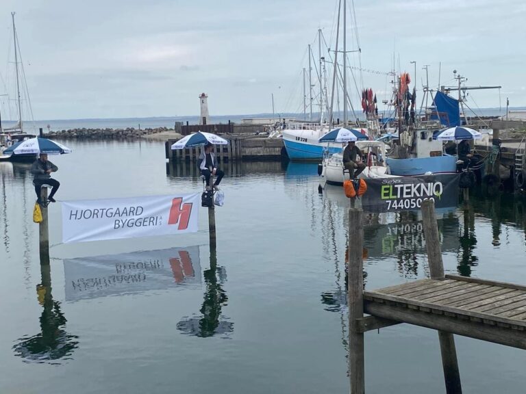 Mommark Marina har valgt fire der skal sidde på pæle