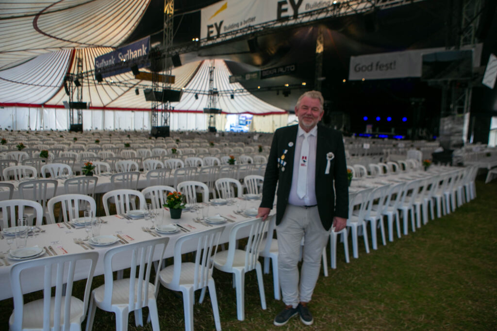 Stig Klausen giver formandsposten i Arena-komiteen videre