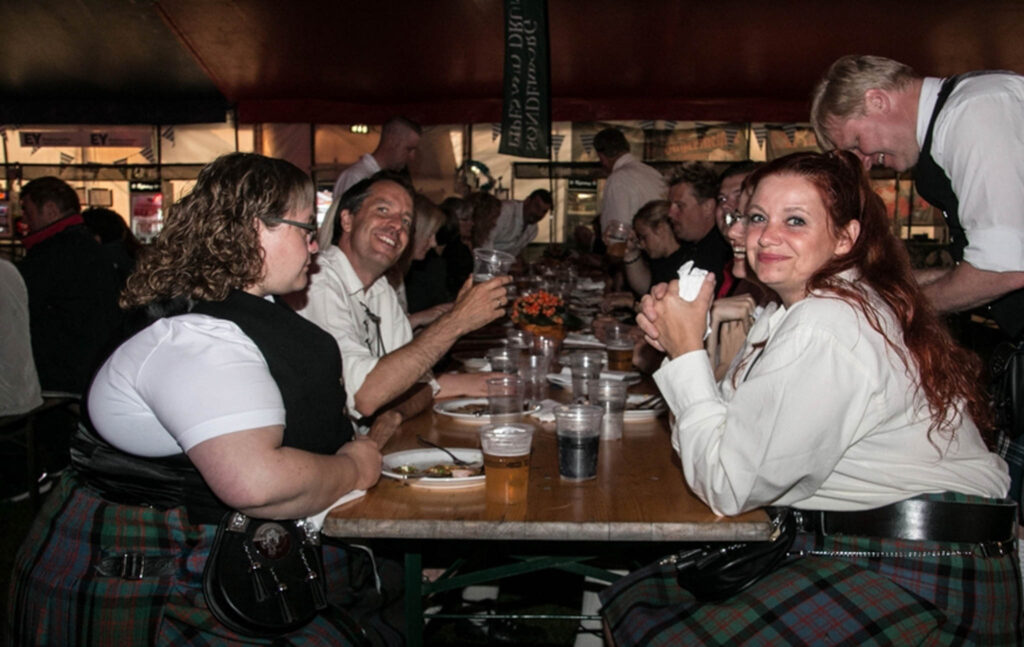 Ringriderkomité giver ideen om singlefester videre