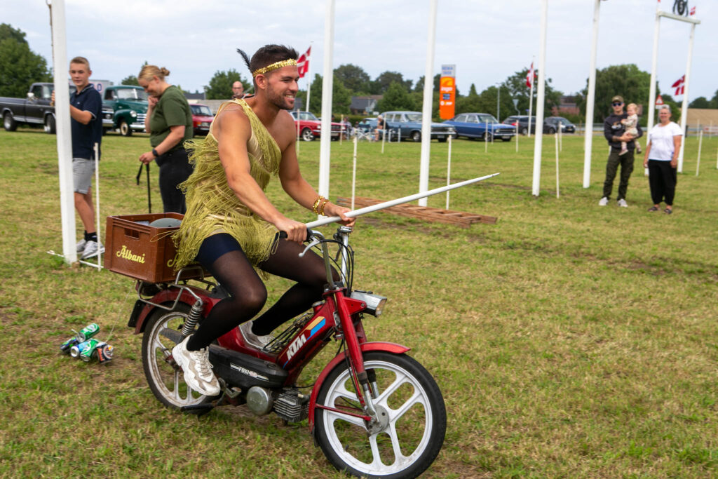Se hvem der vandt knallertringridningen i Guderup