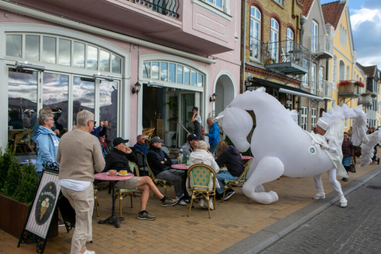 Fiers à Cheval – en del af Gadeteaterfestivalen