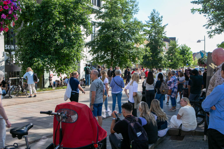 Cigaretrøg fik brandmænd til at tænde de blå blink