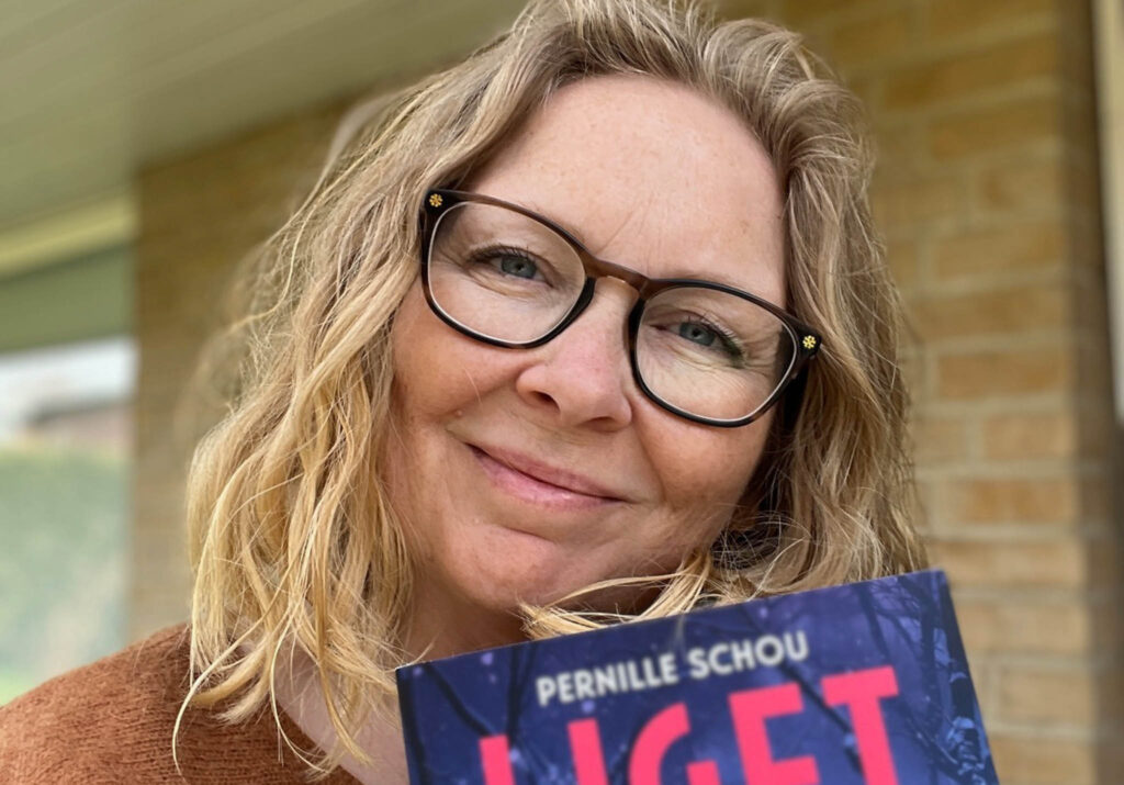 Brecklings Bogcafé: Mange interesser på spil op til genforeningen