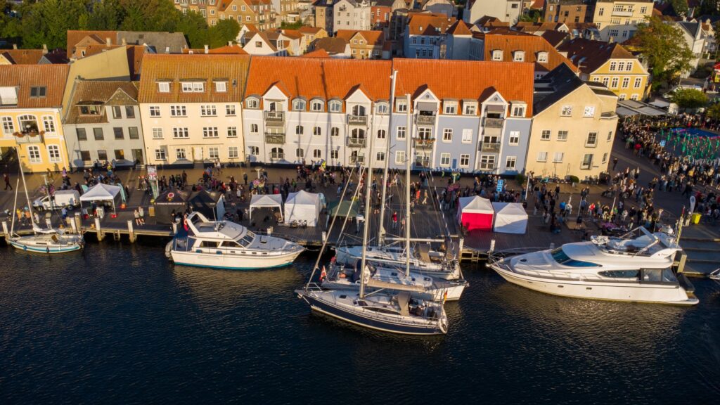 Havnekajen blev et sprudlende centrum for liv, kultur og bevægelse