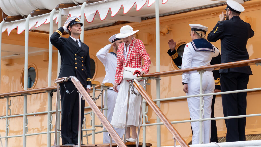 Først blev der taget imod Kongeskibet – og senere imod Dronning Margrethe