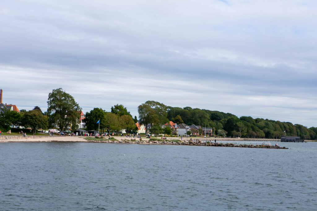 Byrådet samles ved den nye Grundlovseg