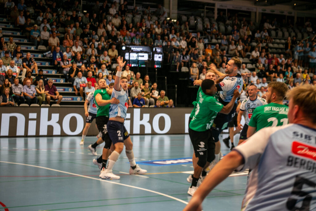 Sønderjyske mødte Skjern i Sydjysk Sparekasse Skansen