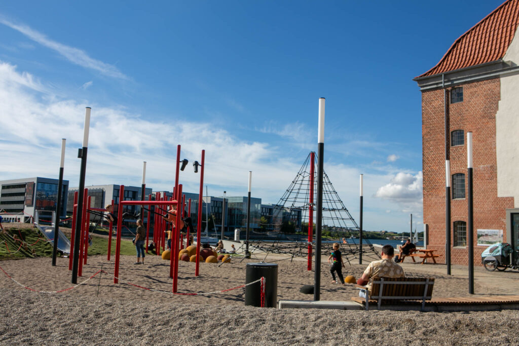 Debat: Vi mangler tilgængelige legepladser – der er for alle