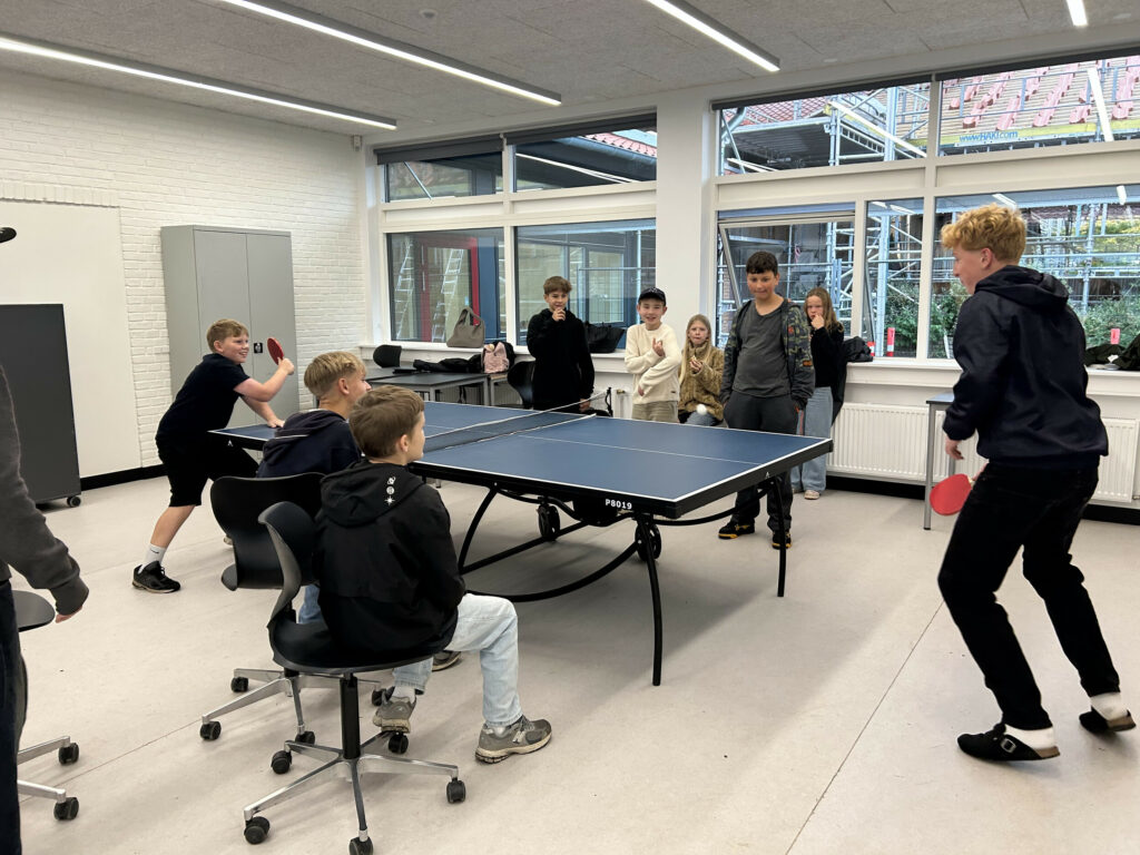 Masser af liv og aktivitet gav eleverne sved på panden