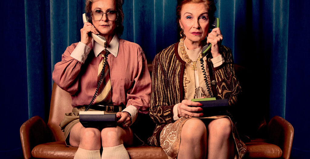 Oplev Bodil Jørgensen som Trines mor