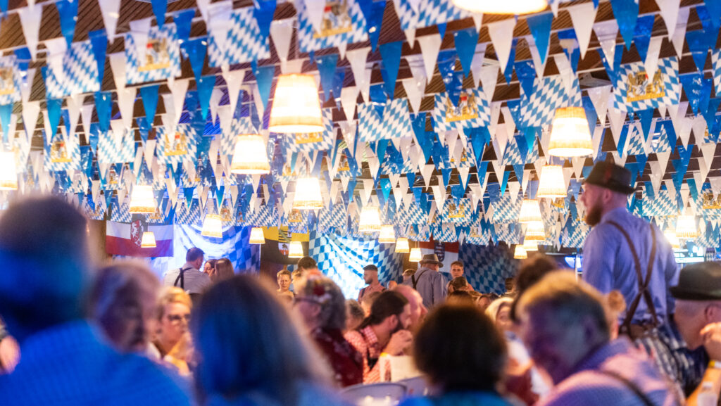 Broagerhallen lagde gulv til Årets fedeste fest