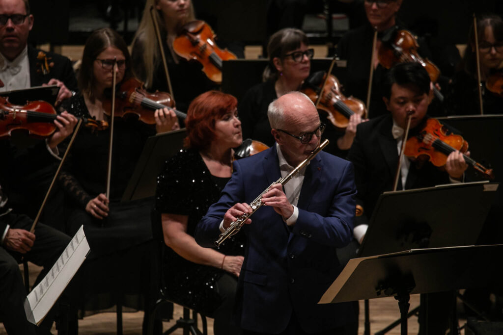 Fløjtenist Thomas Jensen solist i Lil Lacys Fluidity og Matter and Life