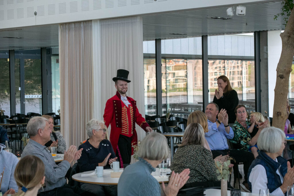 Solisterier med Peter Nørgaard gik rent ind hos børnene