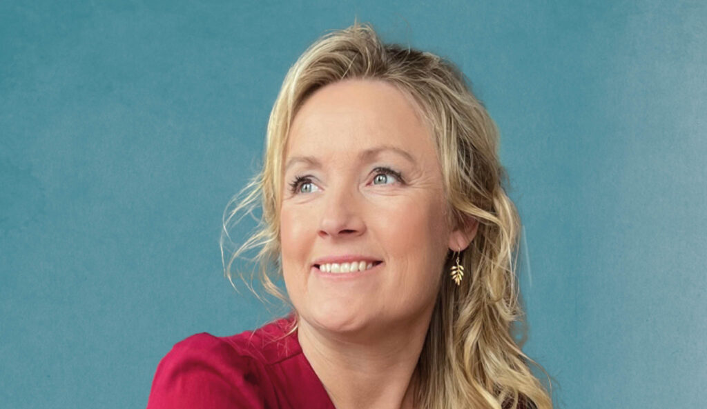 Oplev Pia Callesens foredrag: En aften til dig, der er ‘helt normal’