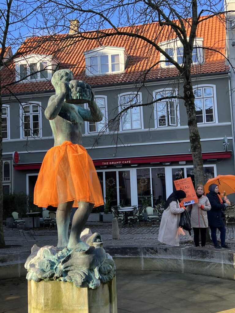 Orange Dage: Stop vold mod kvinder og stop hadtale