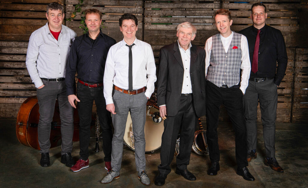 Hot Revival Stompers spiller op til dans