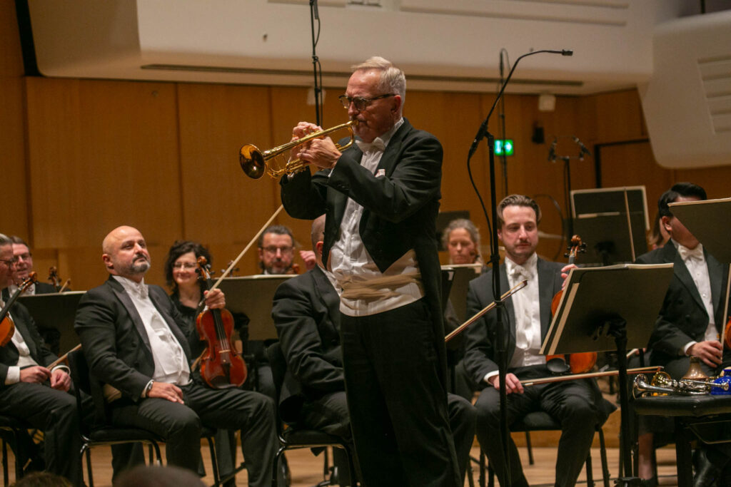 Håkan Hardenberger spillede og dirigerede