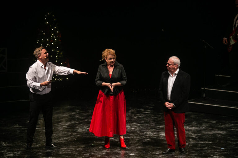 Alletiders Juleshow – fantastisk efterfølger til sommerens herlige show