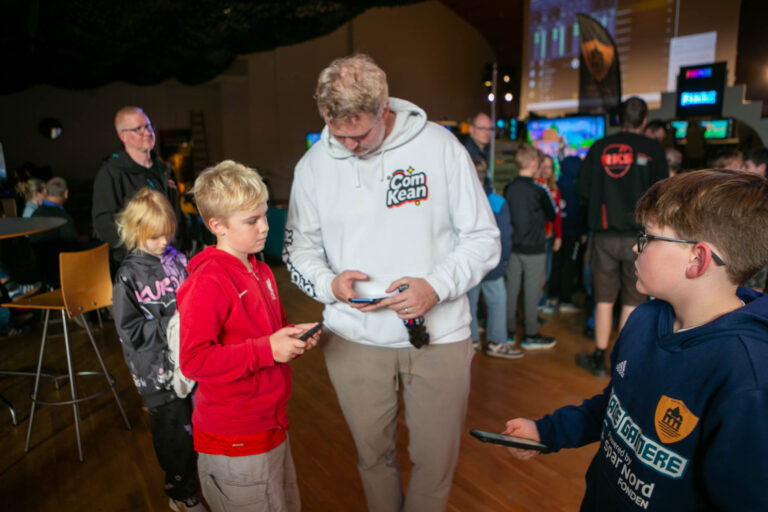 Masser af børnefamilier besøgte eSportmessen