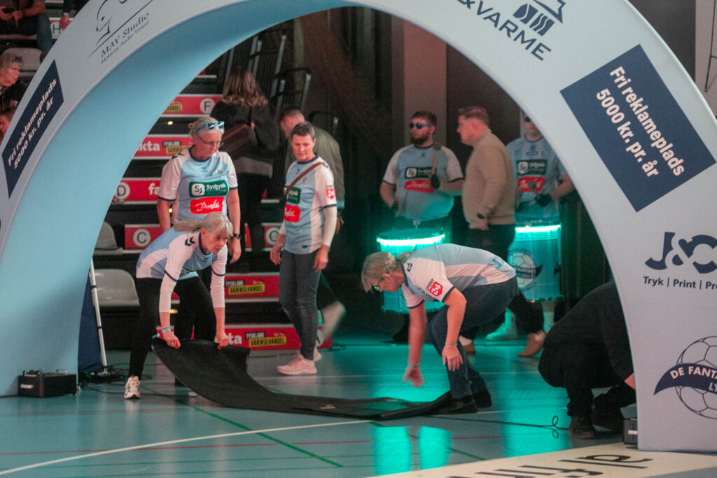 Erhvervsklub-hygge og spændende håndbold i Skansen