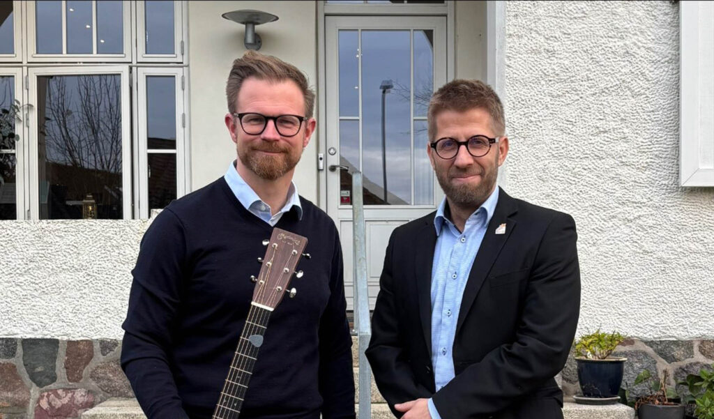 Fællessang med Kenneth Anker Gars og Benny Engelbrecht