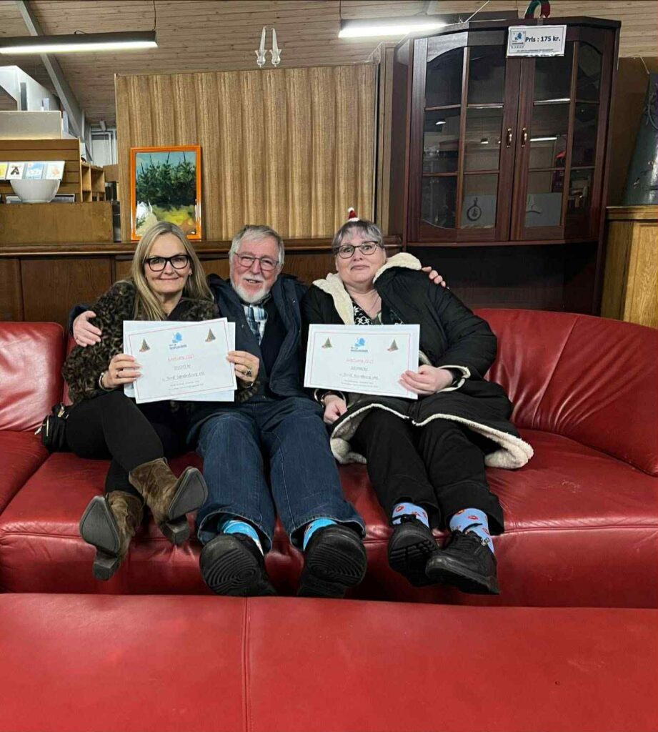 Hørup Genbrug gav en flot julegave til SINDs Folkekøkken