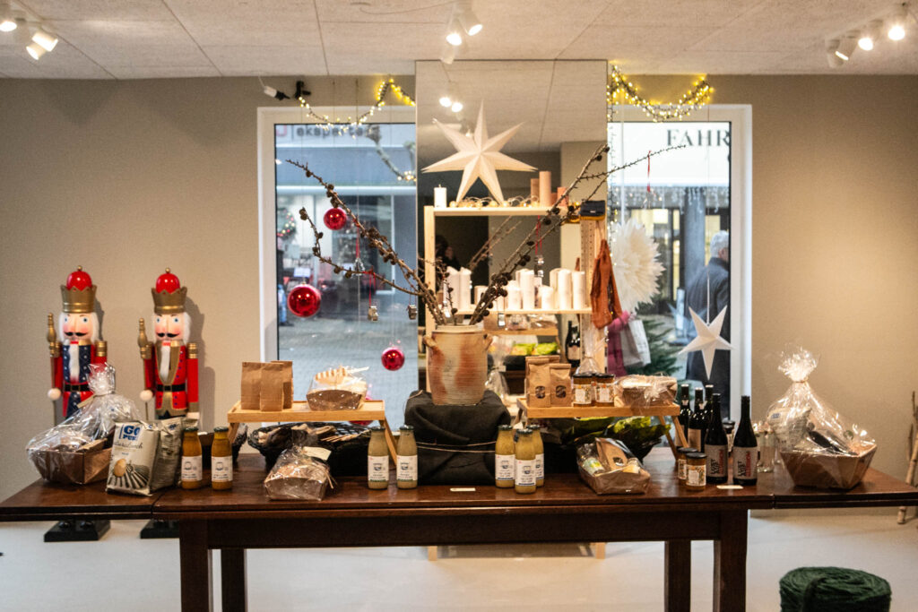 Kolibri er på vej ind i hjørnebutikken