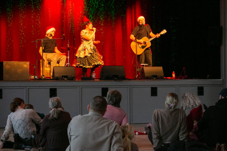 Katrine fik børn i julehumør