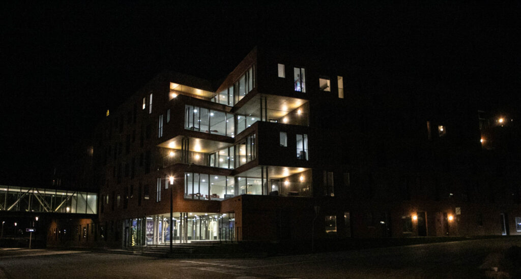 Blå blink kørte til kollegie